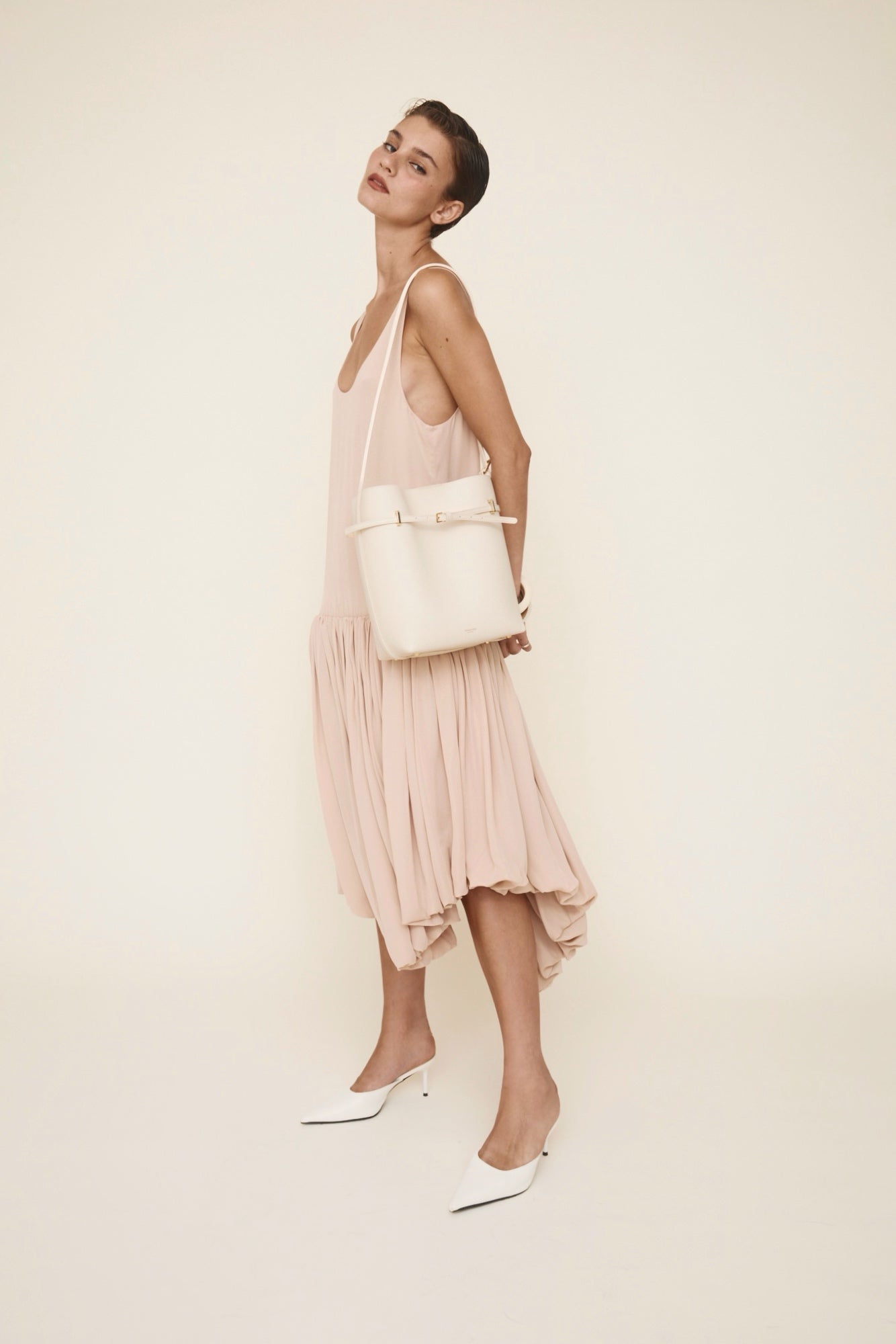 Chic Ivory Togo Leather Belted Tote Bag - Stylish Adjustable Shoulder Handbag