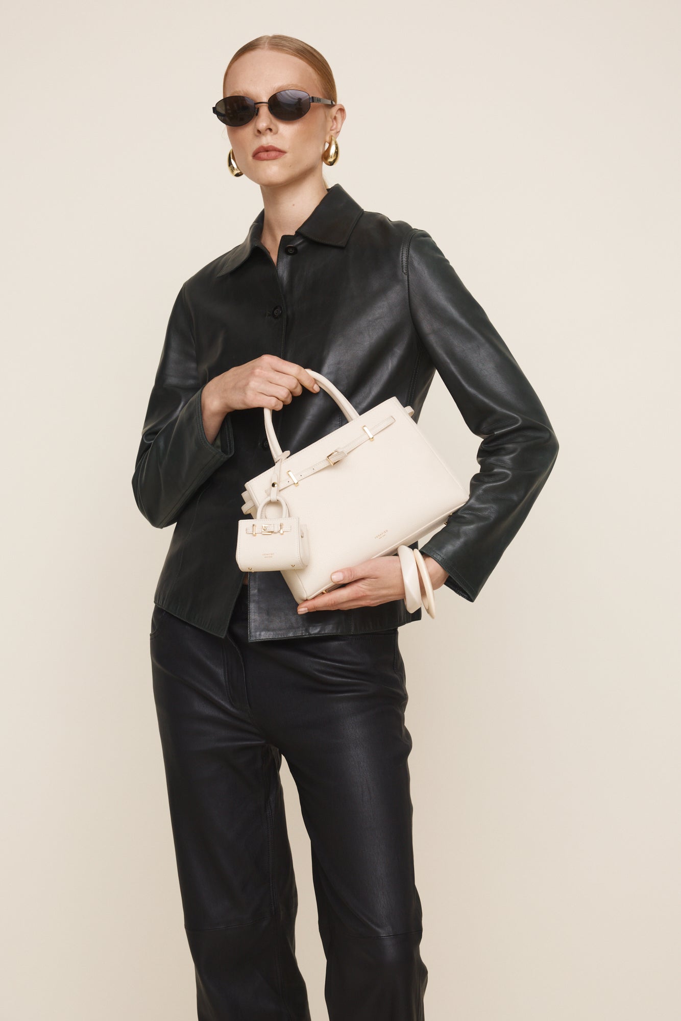 Chic Ivory Togo Leather Book Tote Bag 25: Versatile Crossbody Handbag