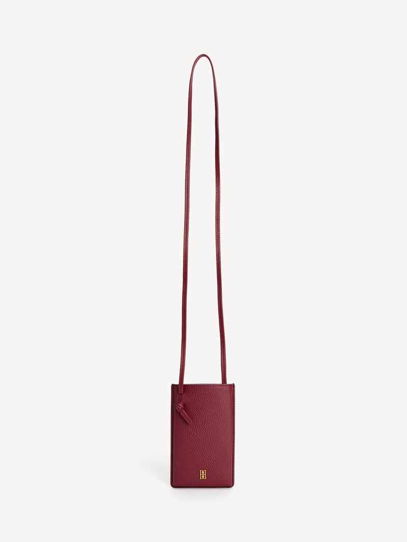 Chic Aya Leather Phone Pouch for Hands-Free City & Shore Adventures
