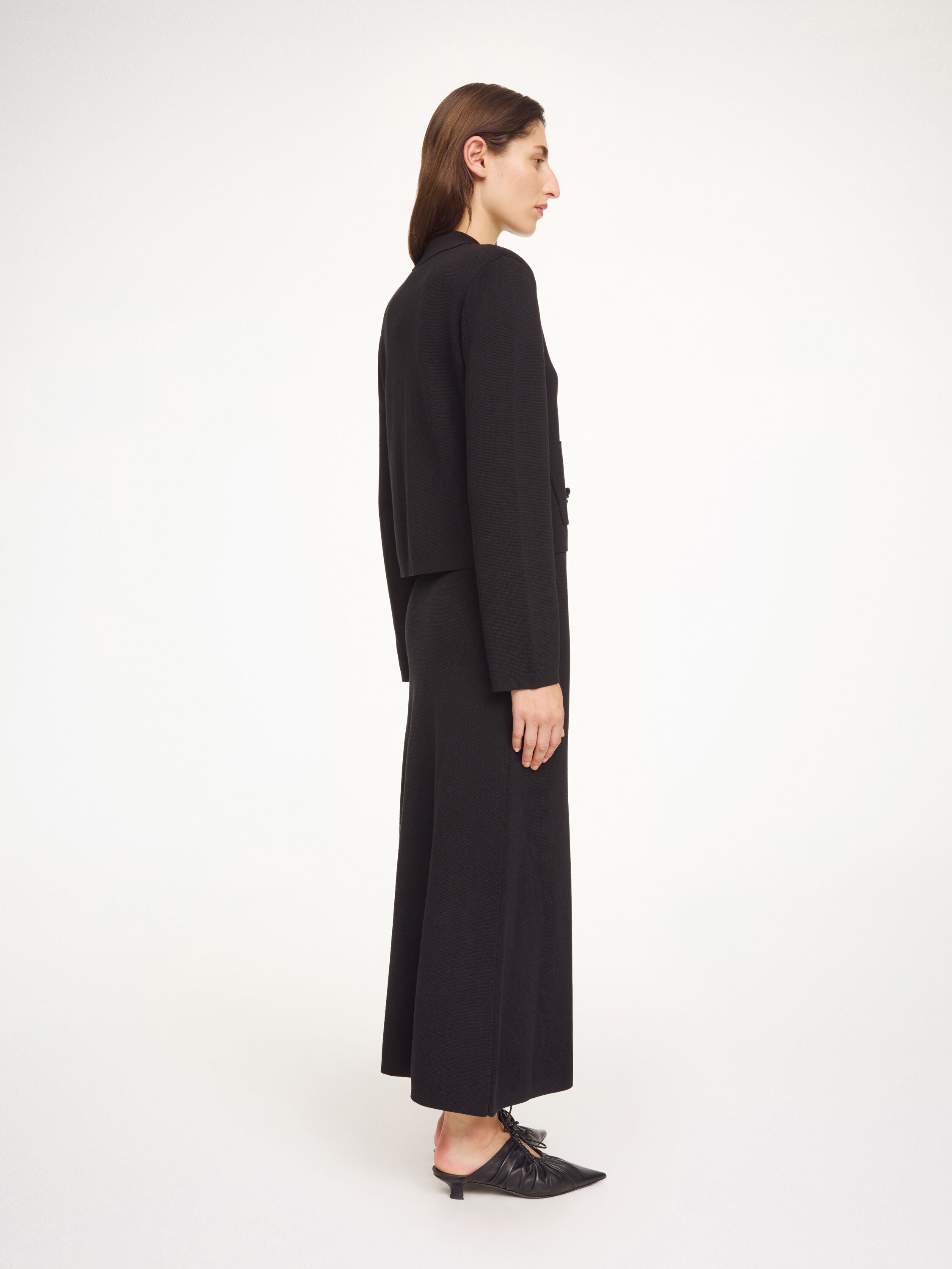 Chic Rosa Floral Appliqué Cropped Cardigan with Notched Lapels, ECOVERO™ Viscose