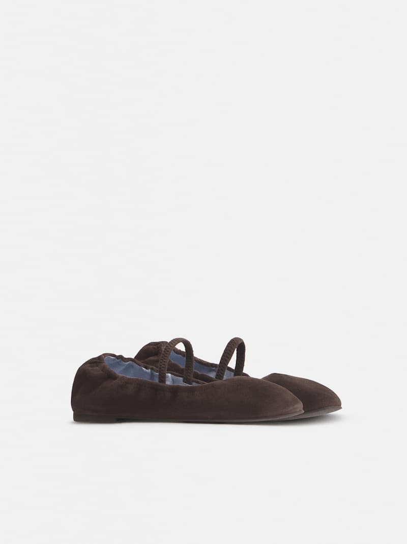 https://media.thereformation.com/image/upload/f_auto,q_auto,dpr_1.0/w_800,c_scale/PRD-SFCC/1308351/BOSS_SUEDE/1308351.6.BOSS_SUEDE