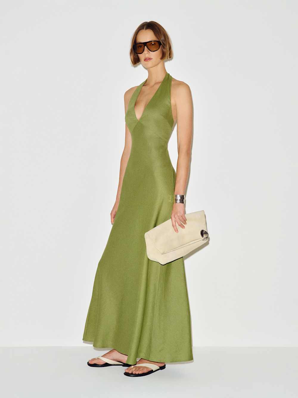 https://media.thereformation.com/image/upload/f_auto,q_auto:eco,dpr_2.0/w_500/PRD-SFCC/1315260/GREEN_BEAN/1315260.1.GREEN_BEAN