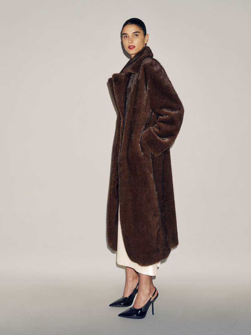 https://media.thereformation.com/image/upload/f_auto,q_auto,dpr_1.0/w_800,c_scale//PRD-SFCC/1316164/CHOCOLATE_BROWN/1316164.1.CHOCOLATE_BROWN