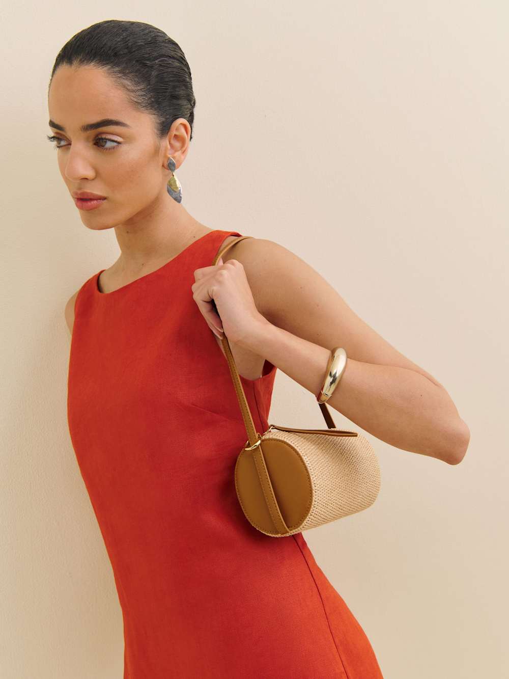 https://media.thereformation.com/image/upload/f_auto,q_auto:eco,dpr_2.0/w_500/PRD-SFCC/1316463/NATURAL_RAFFIA/1316463.2.NATURAL_RAFFIA