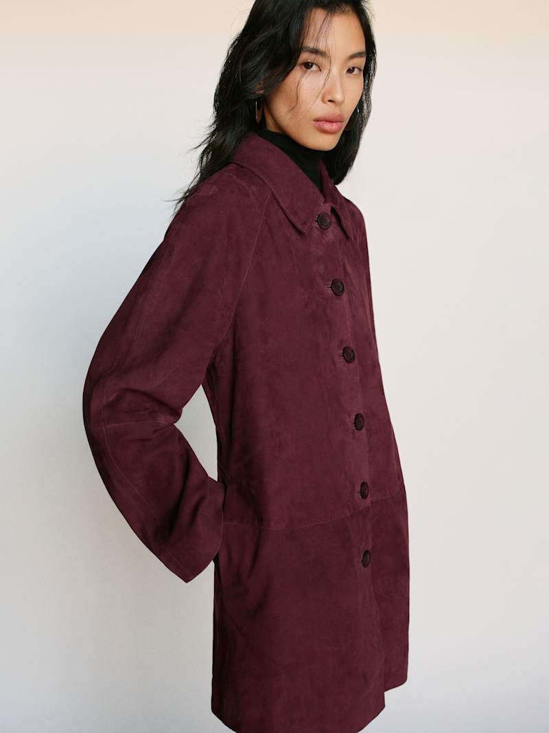 https://media.thereformation.com/image/upload/f_auto,q_auto,dpr_1.0/w_800,c_scale//PRD-SFCC/1317612/WINE_SUEDE/1317612.1.WINE_SUEDE?_s=RAABAB0