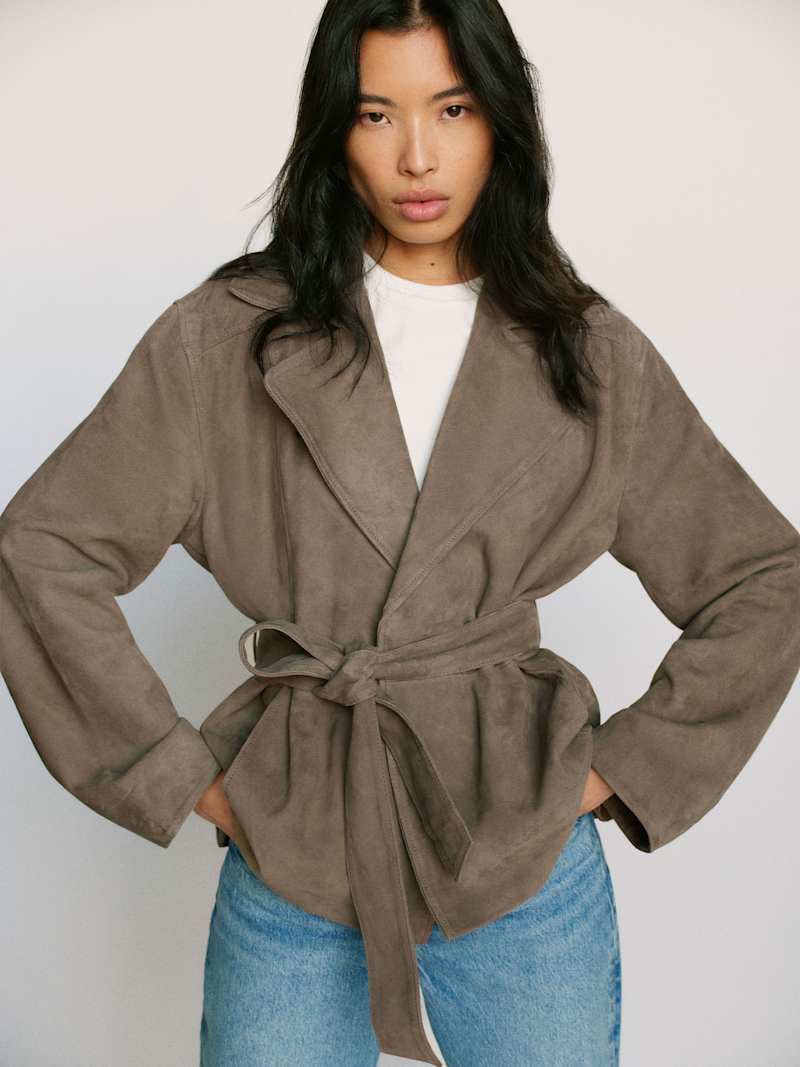 https://media.thereformation.com/image/upload/f_auto,q_auto,dpr_1.0/w_800,c_scale//PRD-SFCC/1318338/MUSHROOM_SUEDE/1318338.1.MUSHROOM_SUEDE?_s=RAABAB0