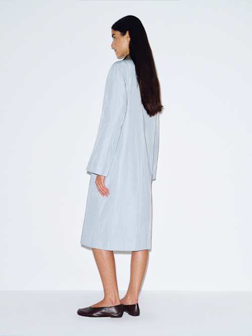 https://media.thereformation.com/image/upload/f_auto,q_auto:eco,dpr_auto/w_500/PRD-SFCC/1318660/POWDER_BLUE/1318660.4.POWDER_BLUE