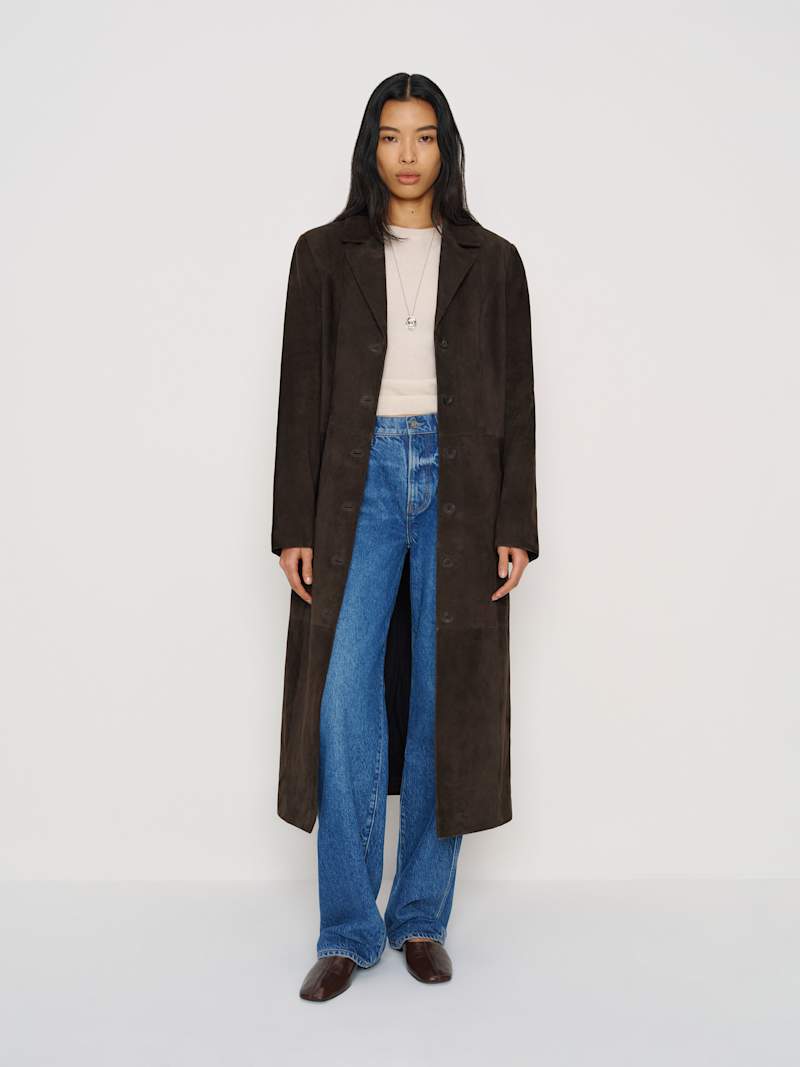 https://media.thereformation.com/image/upload/f_auto,q_auto,dpr_1.0/w_800,c_scale//PRD-SFCC/1318748/MOLE_SUEDE/1318748.1.MOLE_SUEDE?_s=RAABAB0