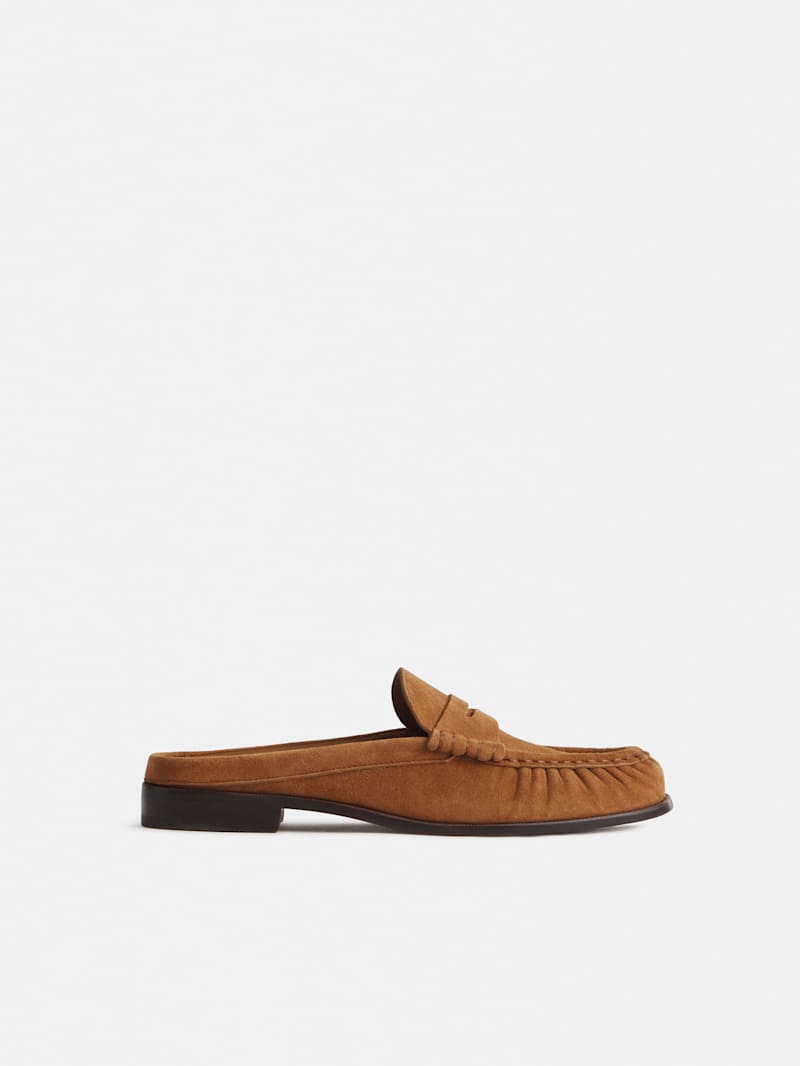 https://media.thereformation.com/image/upload/f_auto,q_auto,dpr_1.0/w_800,c_scale//PRD-SFCC/1319094/CAVALIER_SUEDE/1319094.1.CAVALIER_SUEDE?_s=RAABAB0