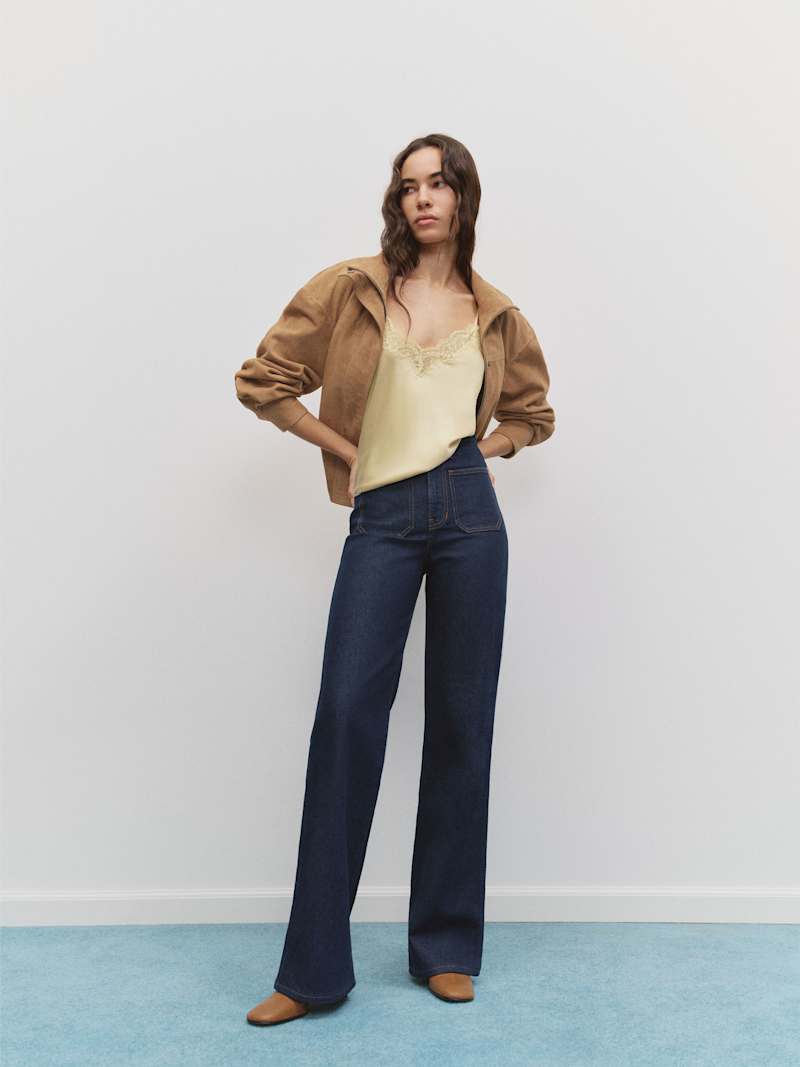 https://media.thereformation.com/image/upload/f_auto,q_auto,dpr_1.0/w_800,c_scale//PRD-SFCC/1319326/PECAN_SUEDE/1319326.1.PECAN_SUEDE?_s=RAABAB0