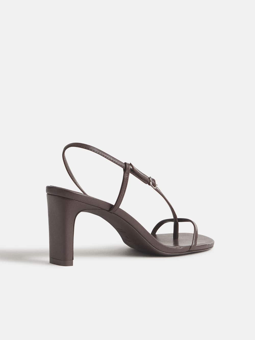 https://media.thereformation.com/image/upload/f_auto,q_auto:eco,dpr_2.0/w_500/PRD-SFCC/1319636/DARK_CHOCOLATE_LEATHER/1319636.4.DARK_CHOCOLATE_LEATHER