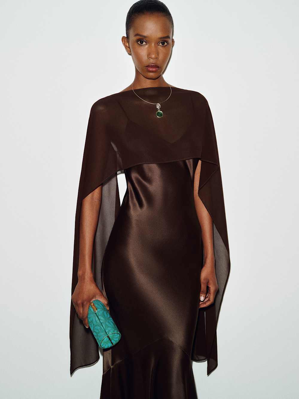 https://media.thereformation.com/image/upload/f_auto,q_auto:eco,dpr_2.0/w_500/PRD-SFCC/1319782/BLACK_BEAN/1319782.6.BLACK_BEAN