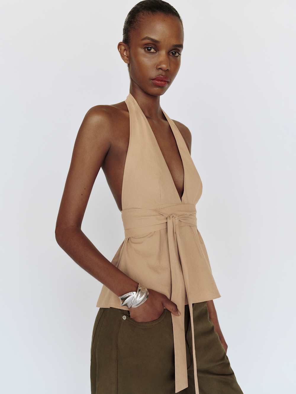 https://media.thereformation.com/image/upload/f_auto,q_auto:eco,dpr_2.0/w_500/PRD-SFCC/1320029/TRENCH_COAT/1320029.1.TRENCH_COAT