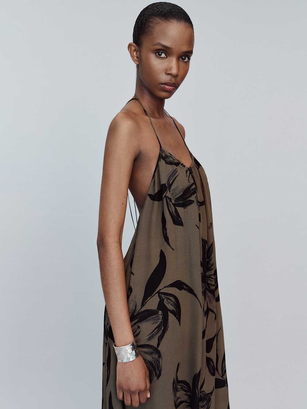 https://media.thereformation.com/image/upload/f_auto,q_auto:eco,dpr_2.0/w_500/PRD-SFCC/1320098/ISADORA/1320098.3.ISADORA