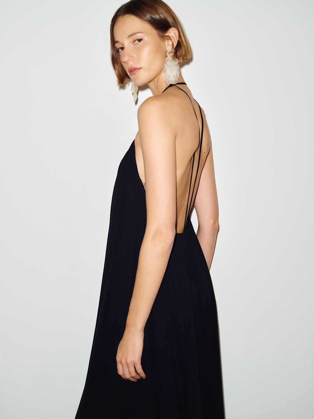 https://media.thereformation.com/image/upload/f_auto,q_auto:eco,dpr_2.0/w_500/PRD-SFCC/1320098/BLACK/1320098.5.BLACK