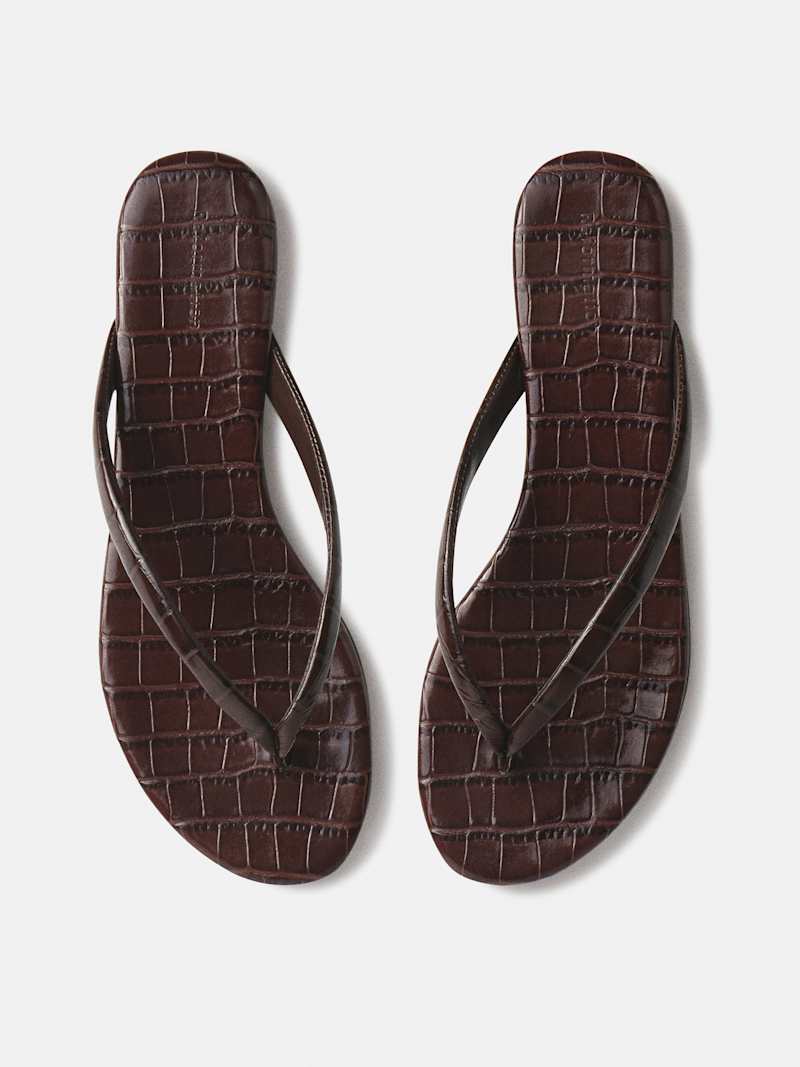 https://media.thereformation.com/image/upload/f_auto,q_auto,dpr_1.0/w_800,c_scale//PRD-SFCC/1320194/CHOCOLATE_CROC/1320194.1.CHOCOLATE_CROC?_s=RAABAB0