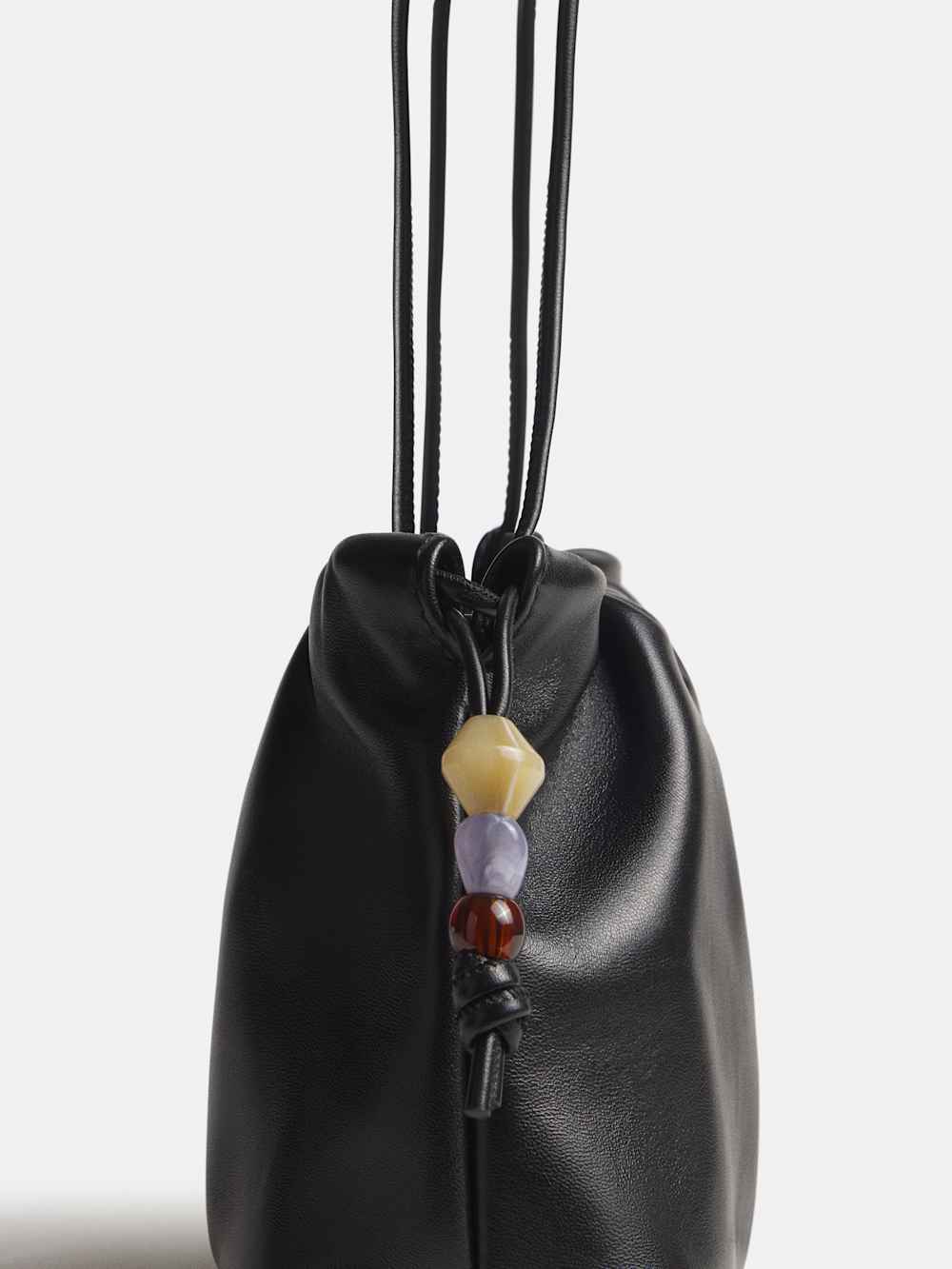 https://media.thereformation.com/image/upload/f_auto,q_auto:eco,dpr_2.0/w_500/PRD-SFCC/1320206/BLACK_LEATHER/1320206.6.BLACK_LEATHER