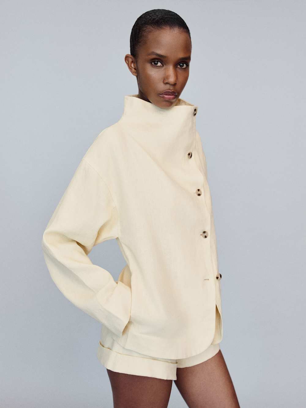 https://media.thereformation.com/image/upload/f_auto,q_auto:eco,dpr_2.0/w_500/PRD-SFCC/1320282/SUGAR_LINEN/1320282.2.SUGAR_LINEN