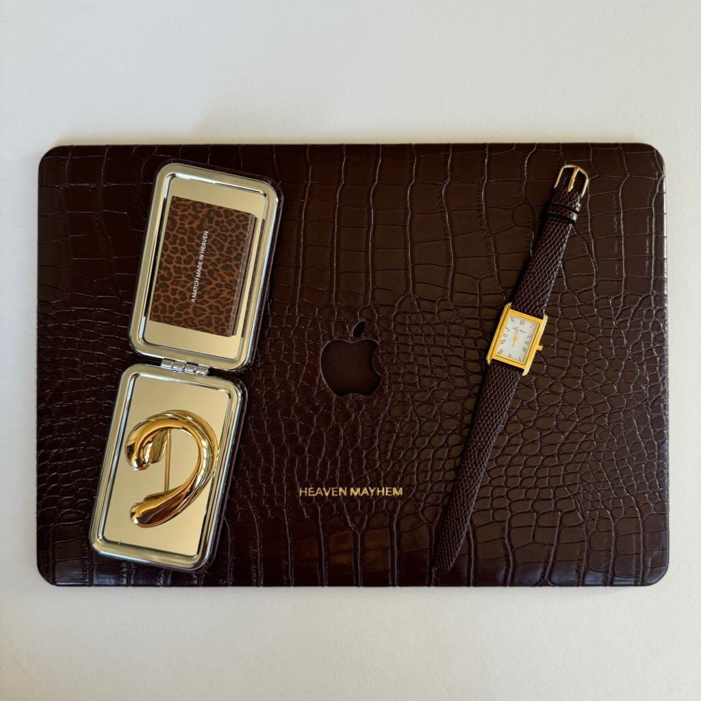 https://cdn.shopify.com/s/files/1/0574/0989/6626/files/1617C667-3B23-47AB-9675-7FC85EF4F513.jpg?v=1740498546