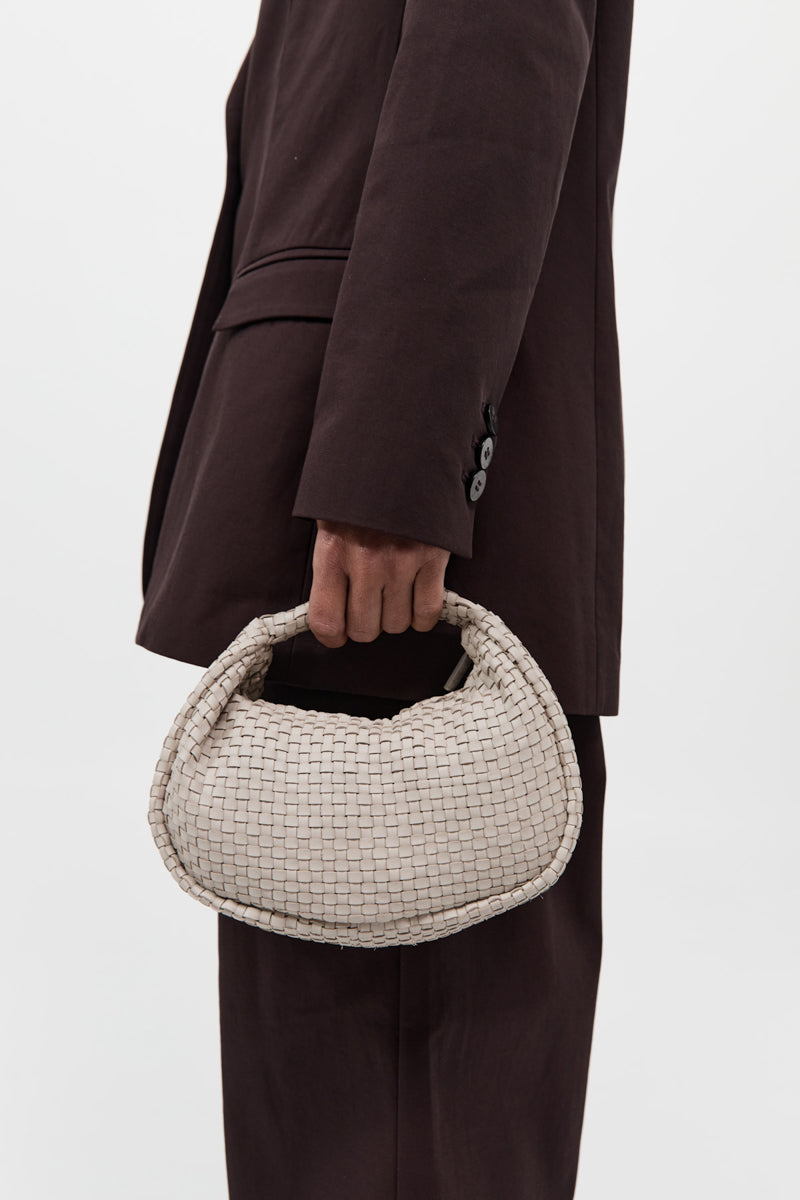 https://cdn.shopify.com/s/files/1/0747/7418/4152/files/20240731_StAgni_S25_Accessories_SH_75_S25-007CME_2411_83c123ed-0ed8-4213-8e10-125718da1b53.jpg?v=1744271424