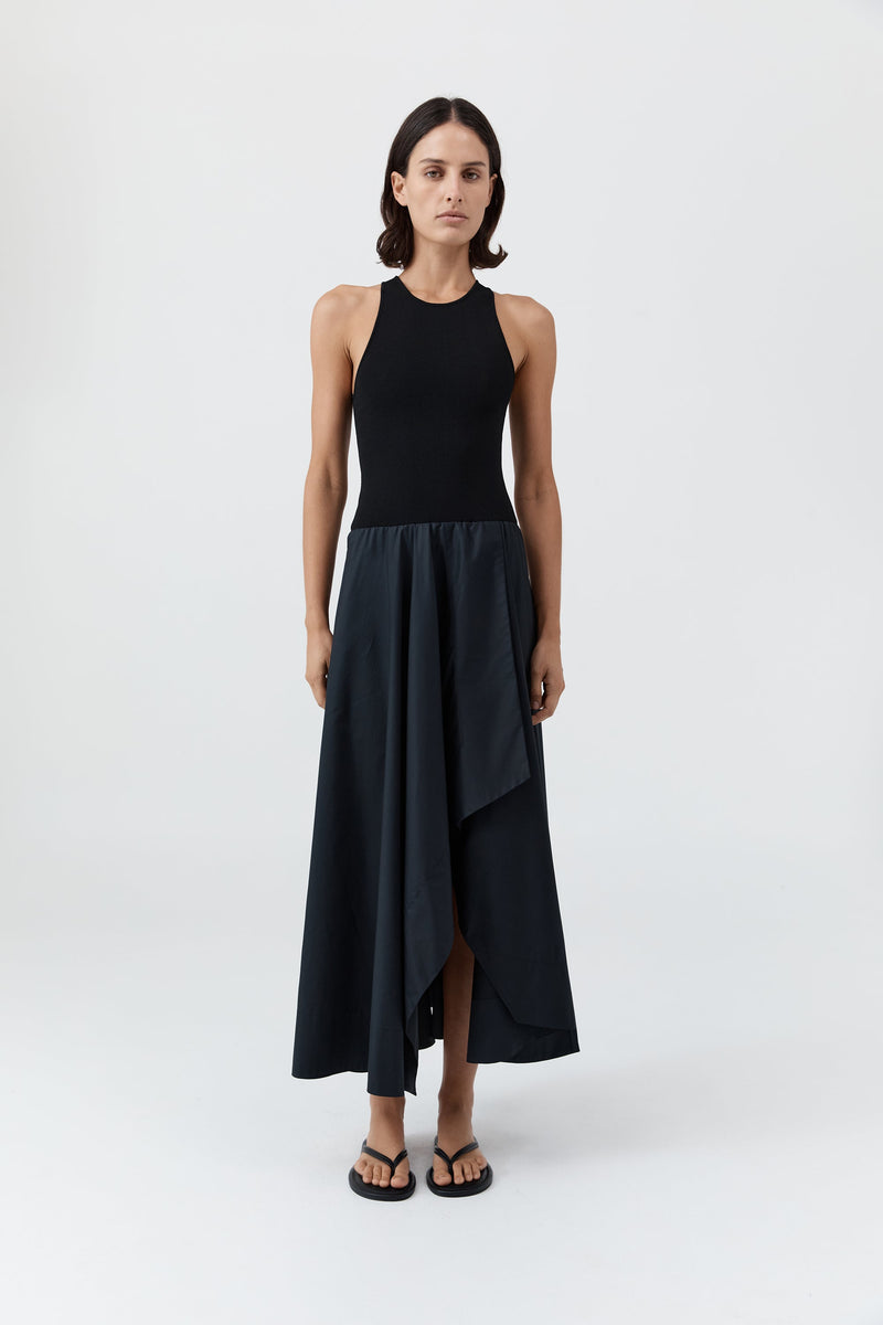 https://cdn.shopify.com/s/files/1/0747/7418/4152/files/20250409_StAgni_R26_SH_18_R26-911BLK_842.jpg?v=1760931571