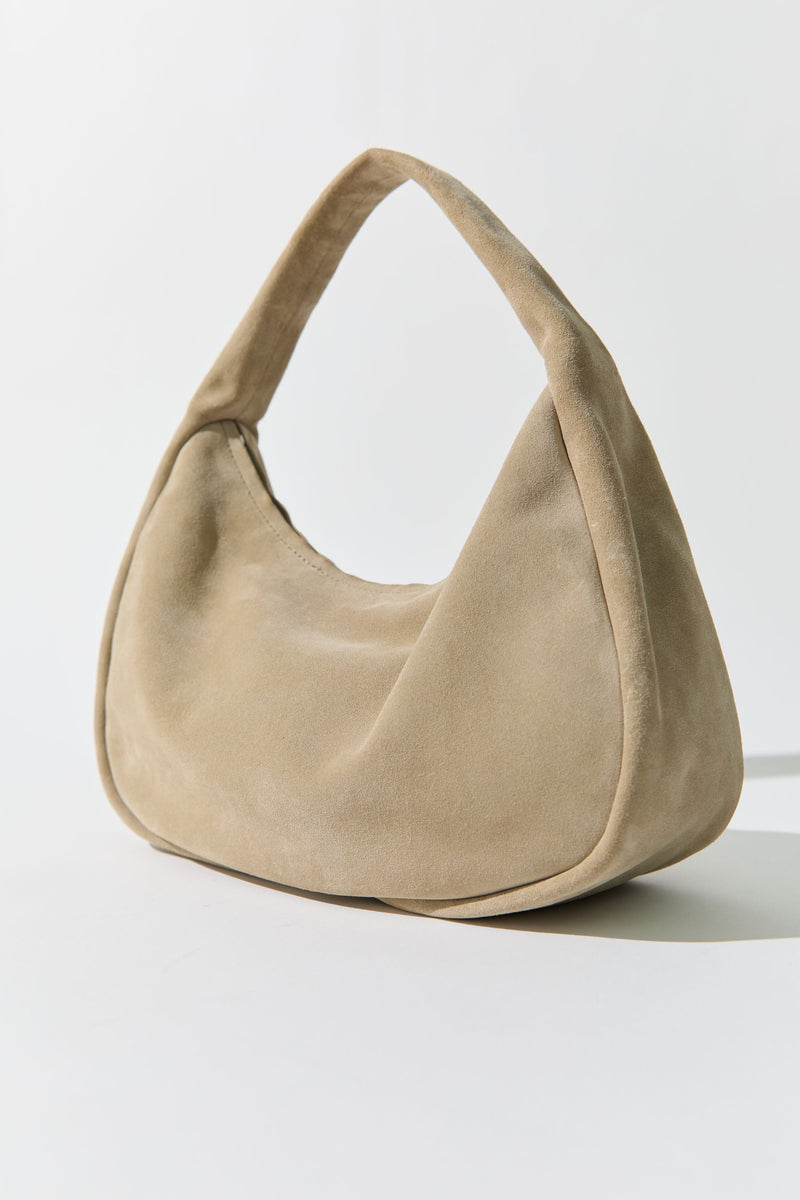 https://cdn.shopify.com/s/files/1/0747/7418/4152/files/20250728_StAgni_S26_StillLife_SH_10_212_6b3e48b8-e188-4459-8bf4-ccb5e08f9512.jpg?v=1770179889