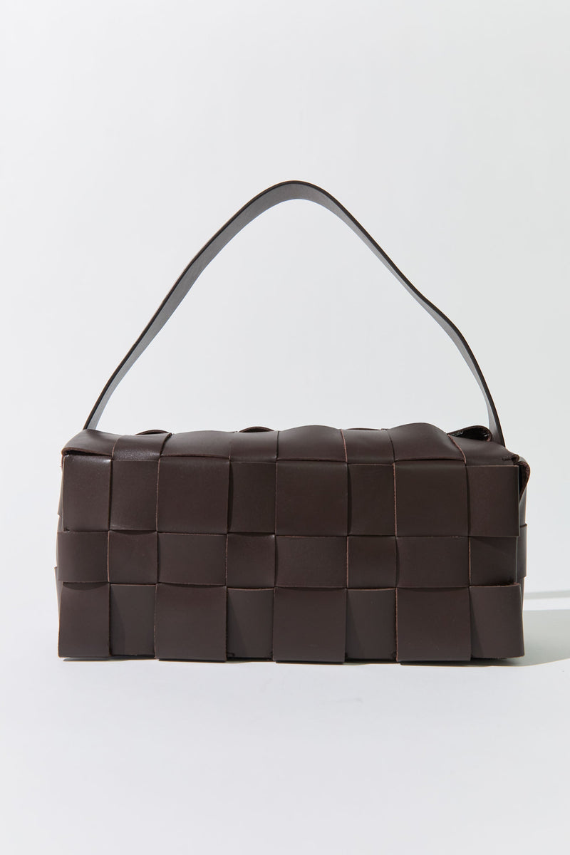 https://cdn.shopify.com/s/files/1/0747/7418/4152/files/20250728_StAgni_S26_StillLife_SH_23_500.jpg?v=1772164680