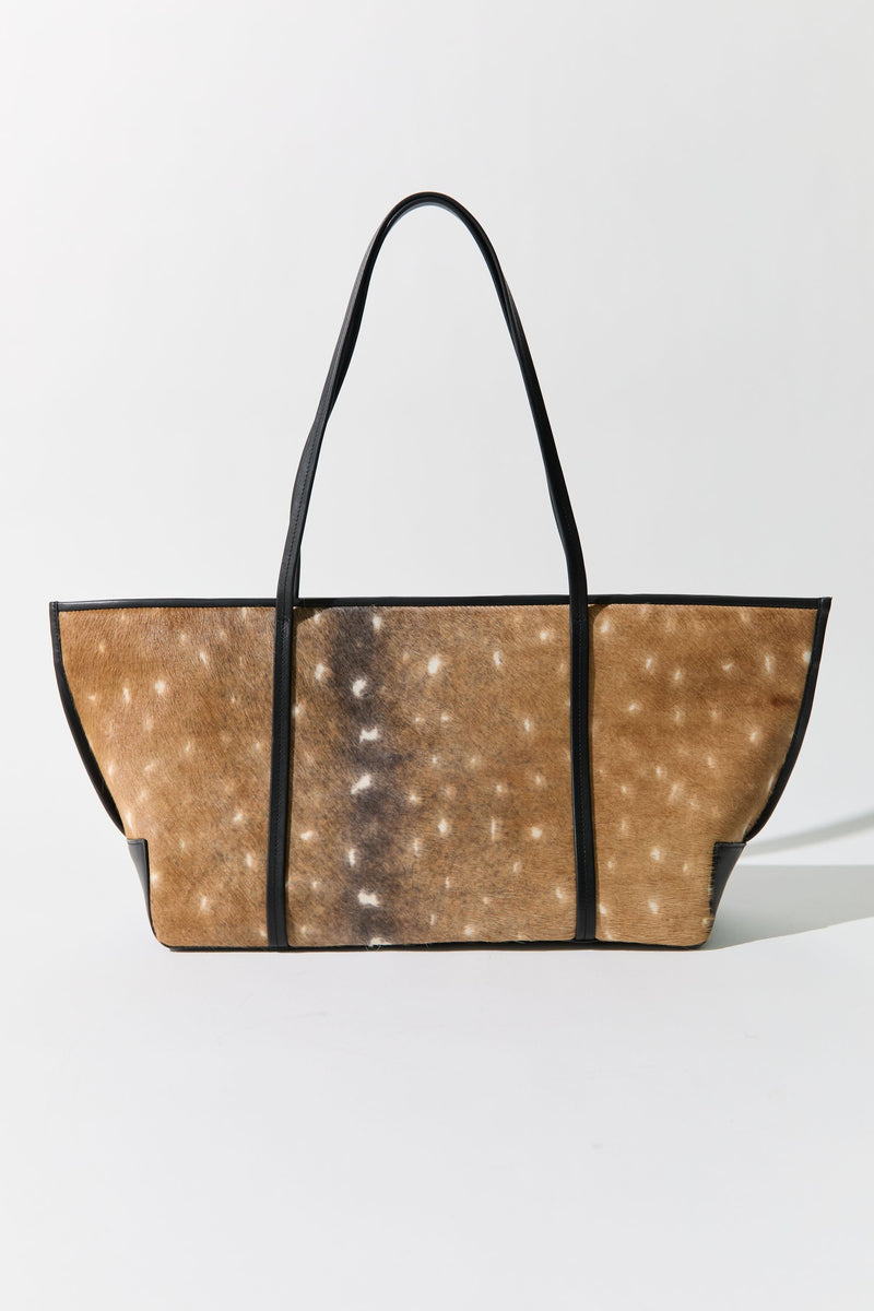 https://cdn.shopify.com/s/files/1/0747/7418/4152/files/20250728_StAgni_S26_StillLife_SH_7_121_693e3a3b-ef4e-40ee-a74a-929e80217ff4.jpg?v=1770179743
