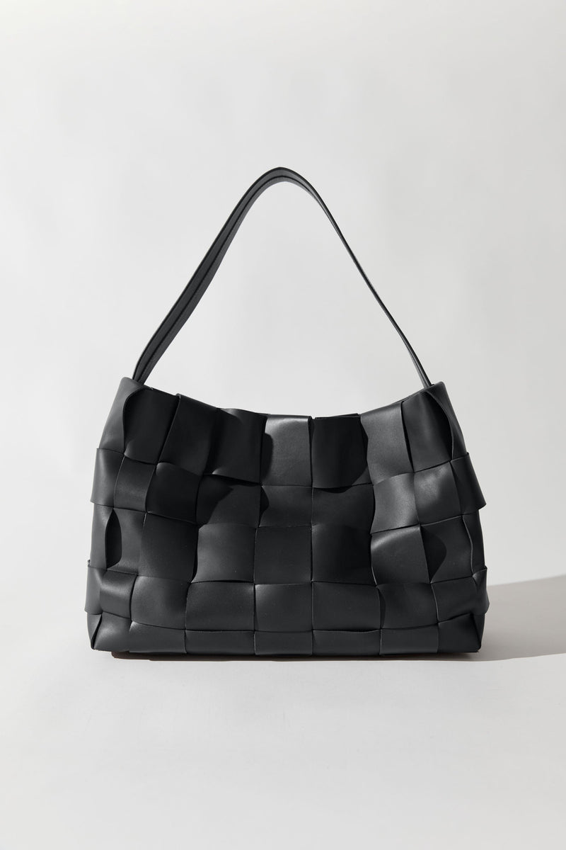 https://cdn.shopify.com/s/files/1/0747/7418/4152/files/20251202_StAgni_W26_Acc_SH_85_S26-01212CHL_2221_18b0dfac-6a1b-4a8e-b73c-67bbe915e2b0.jpg?v=1768971748