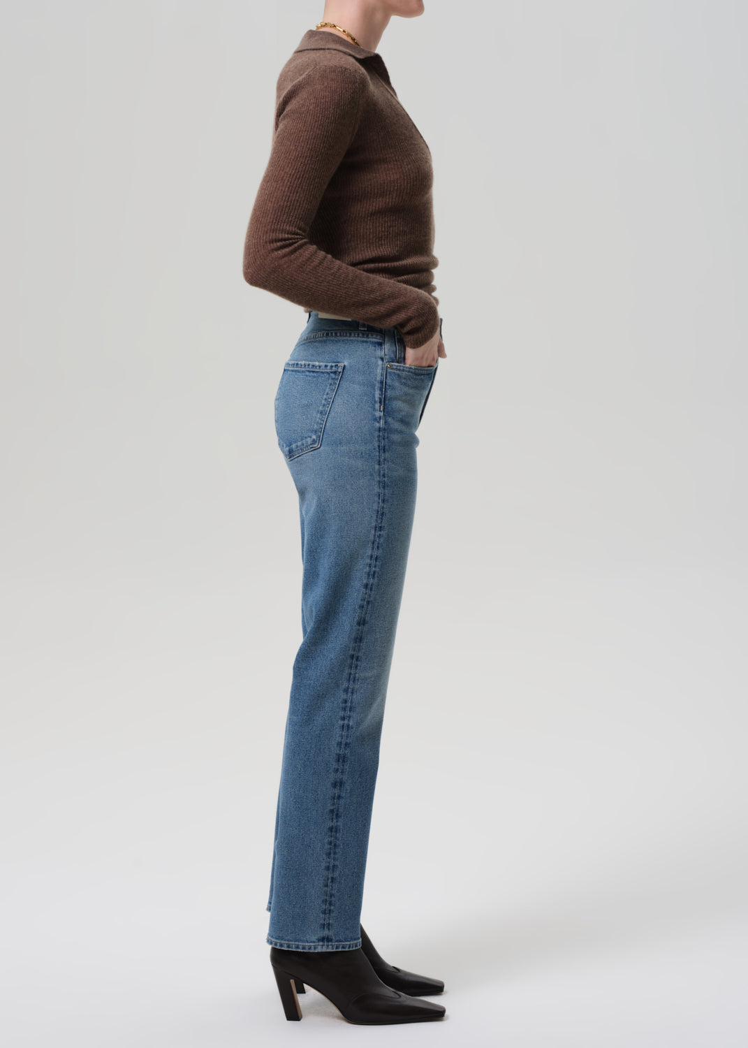Blaine High-Rise Vintage Straight Jeans: Japanese Comfort-Stretch Denim in Lyon