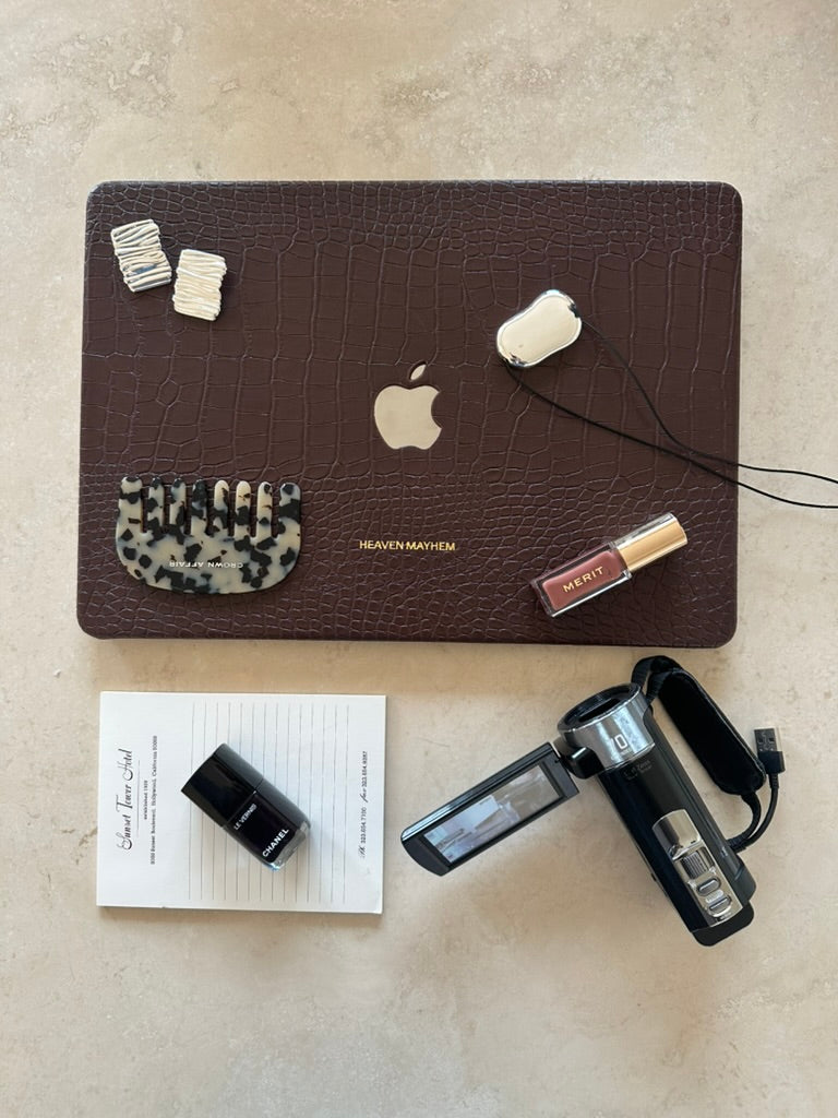 https://cdn.shopify.com/s/files/1/0574/0989/6626/files/39E93A5C-405F-4214-9C70-61082441A21E_1_105_c.jpg?v=1734719340