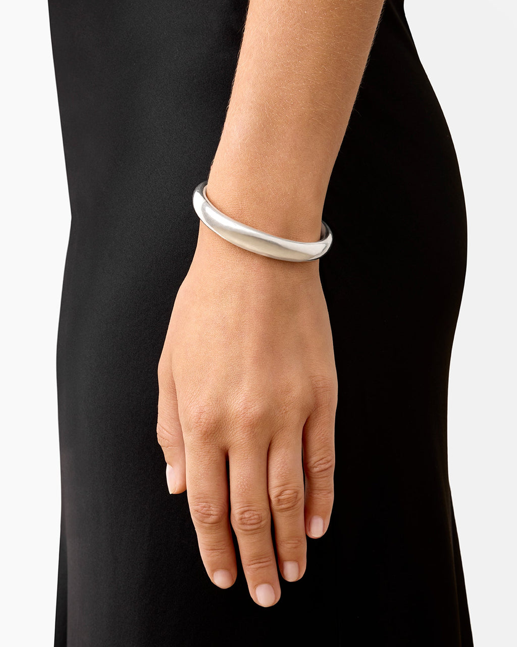 https://cdn.shopify.com/s/files/1/0592/5945/3598/files/AMANDA_BRACELET_SILVER1.jpg?v=1770904852