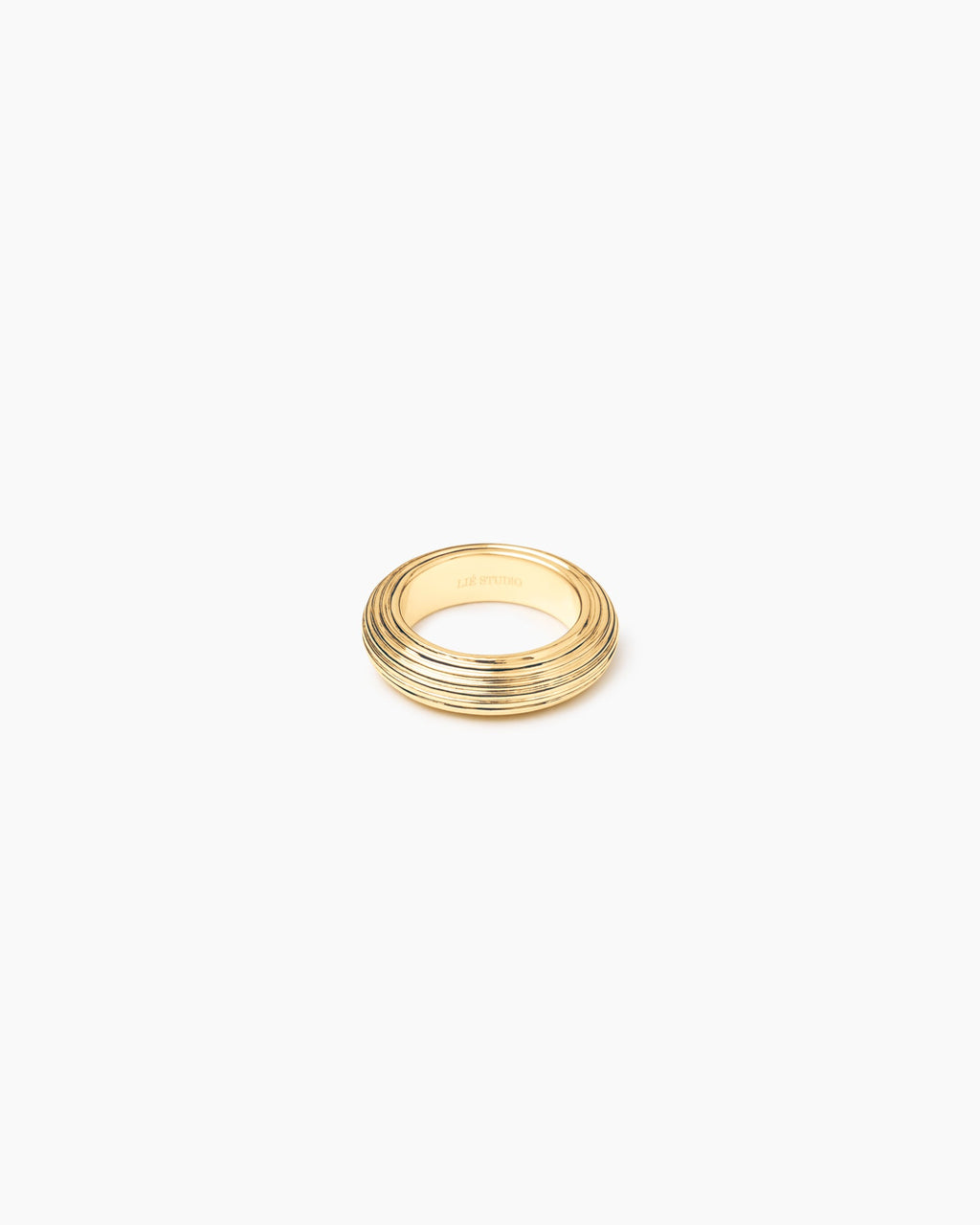 https://cdn.shopify.com/s/files/1/0592/5945/3598/files/AMELIA_RING_GOLD_2.jpg?v=1759331682