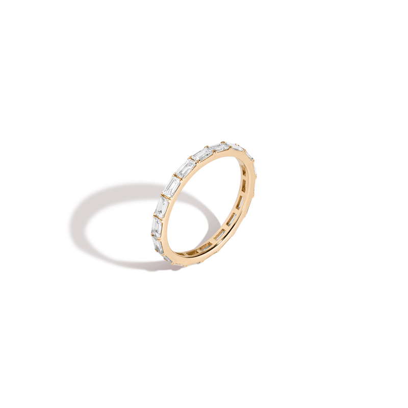 Sparkling Horizontal Baguette Lab Grown Diamond Eternity Ring in Recycled Gold
