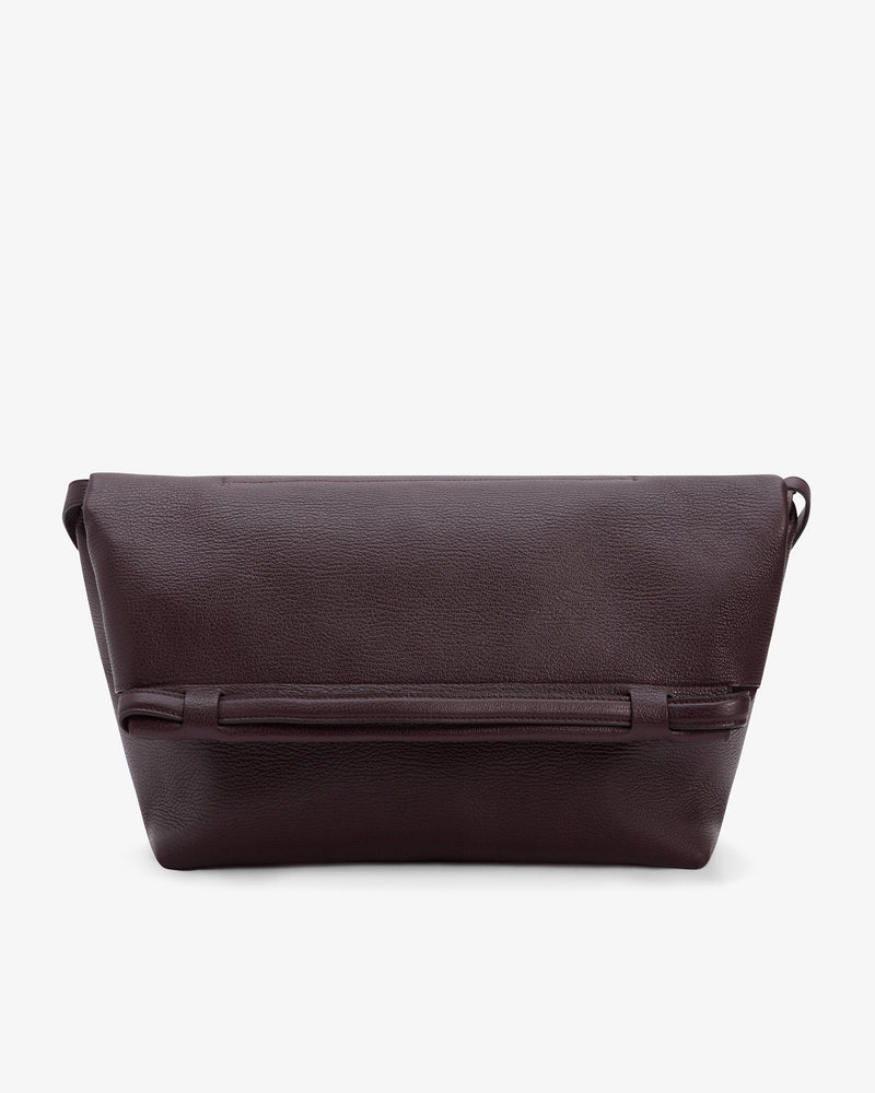 https://cdn.shopify.com/s/files/1/0211/0338/files/AW25-AUDEN-MERLOT-01_5bed7224-e0e0-4db9-9fbf-cbc79ebb46f3.jpg?v=1757262680