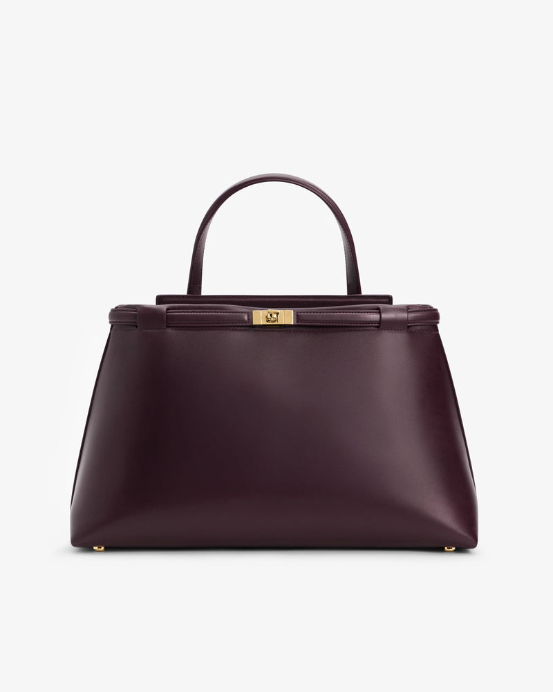 https://cdn.shopify.com/s/files/1/0211/0338/files/AW25-LEONE-MERLOT-01_1b8c6719-e720-4677-9f63-bc5b0c32e523.jpg?v=1761589554
