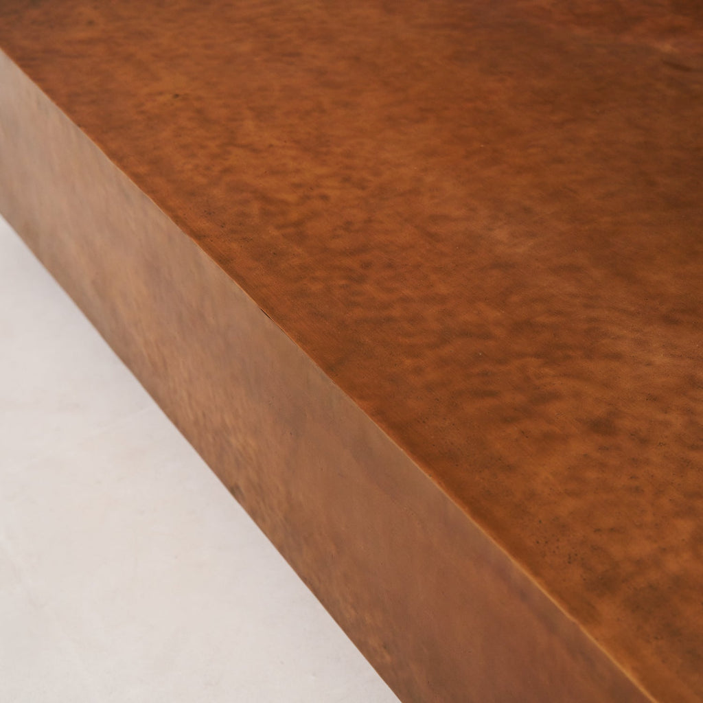 https://cdn.shopify.com/s/files/1/0593/2217/1565/files/Antique-Copper-Coffee-Table7.jpg?v=1740184672