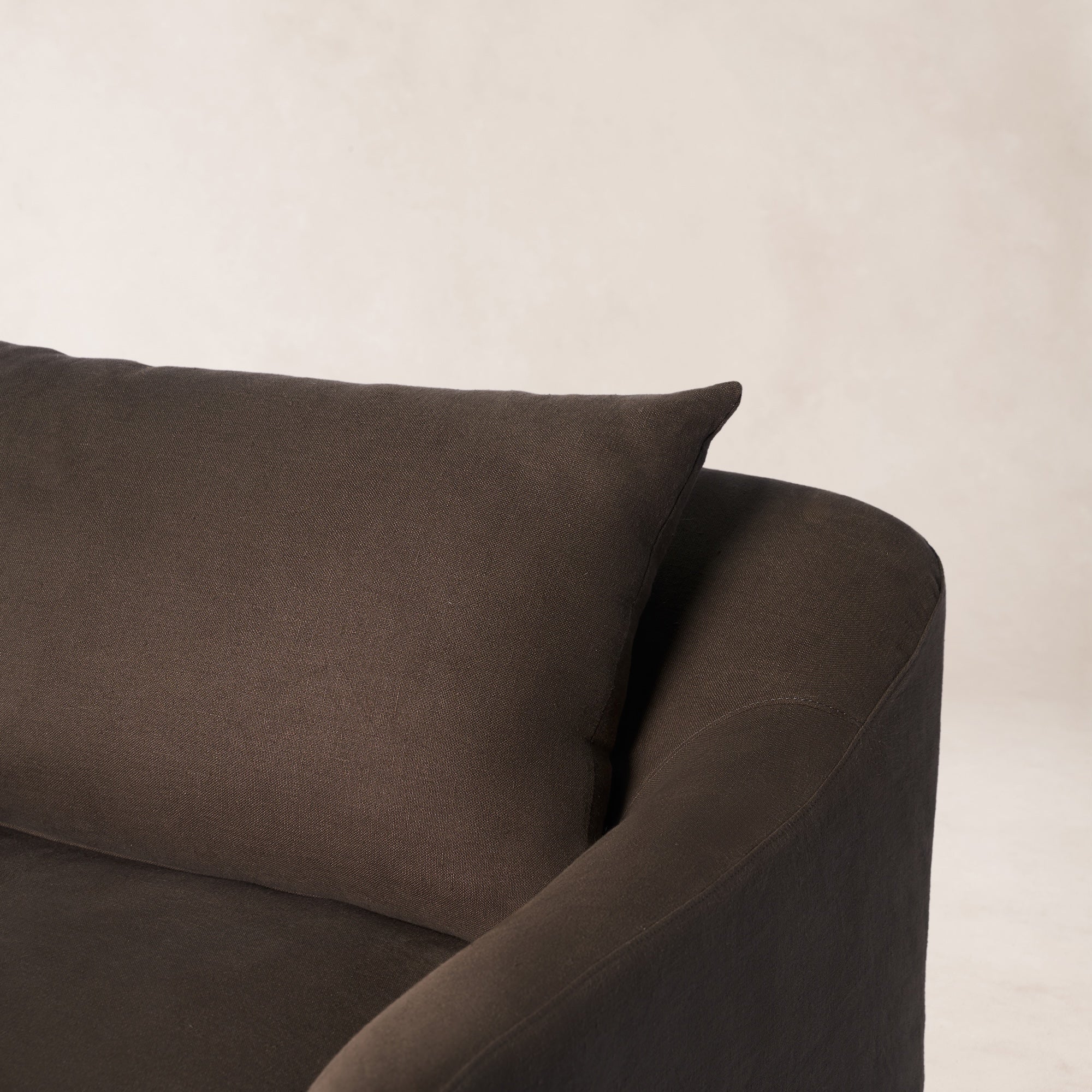https://cdn.shopify.com/s/files/1/0593/2217/1565/files/Antwerp-Sofa-72-detail-Linen-Cocoa_03031239-9d7f-426e-bf44-07bdbf18b435.jpg?v=1772589492