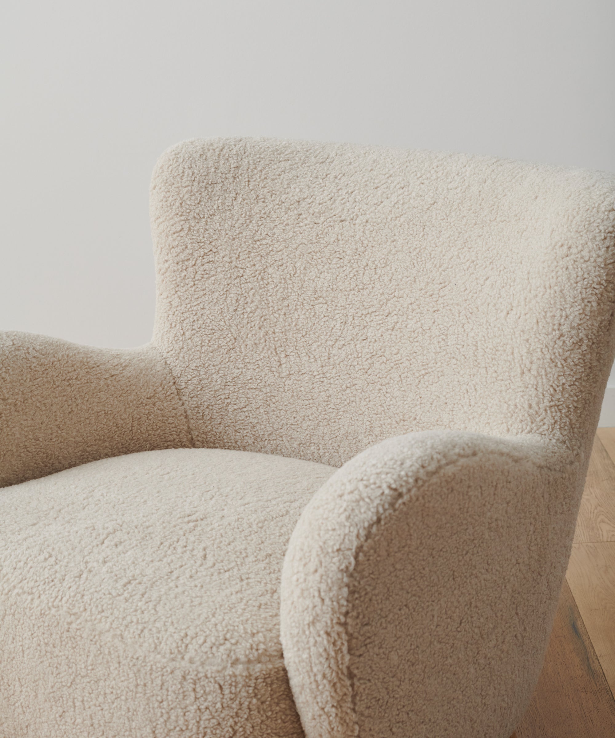 https://cdn.shopify.com/s/files/1/0565/1234/8333/products/Aspen_Boucle_Chair_Bone_2.jpg?v=1662045380