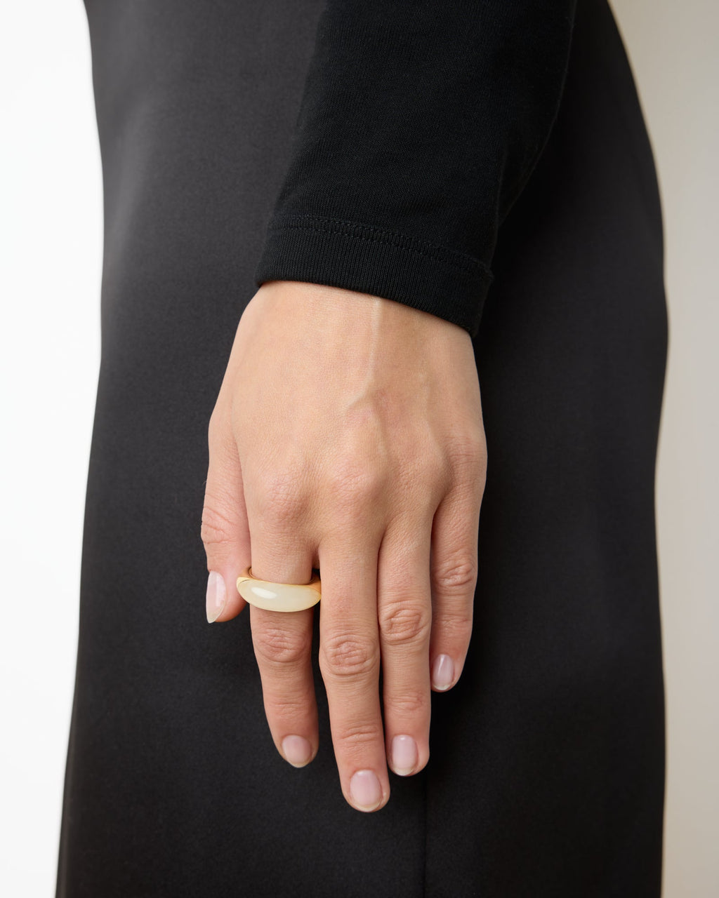 https://cdn.shopify.com/s/files/1/0592/5945/3598/files/BEATRICE_RING_GOLD_GREENSERPENTINE_2.jpg?v=1769095205