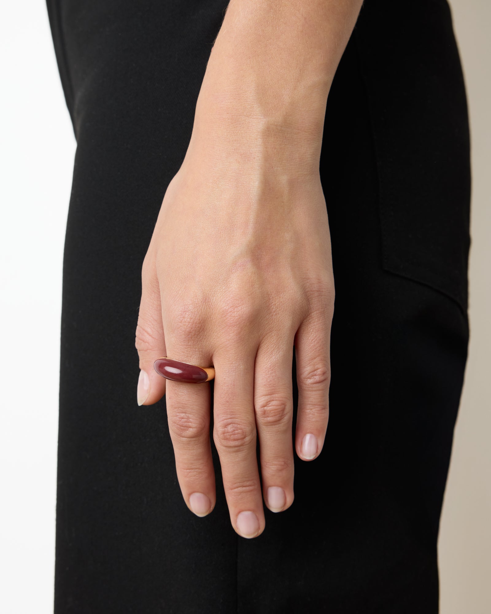 https://cdn.shopify.com/s/files/1/0592/5945/3598/files/BEATRICE_RING_GOLD_REDMOOKIATE_2.jpg?v=1769095070