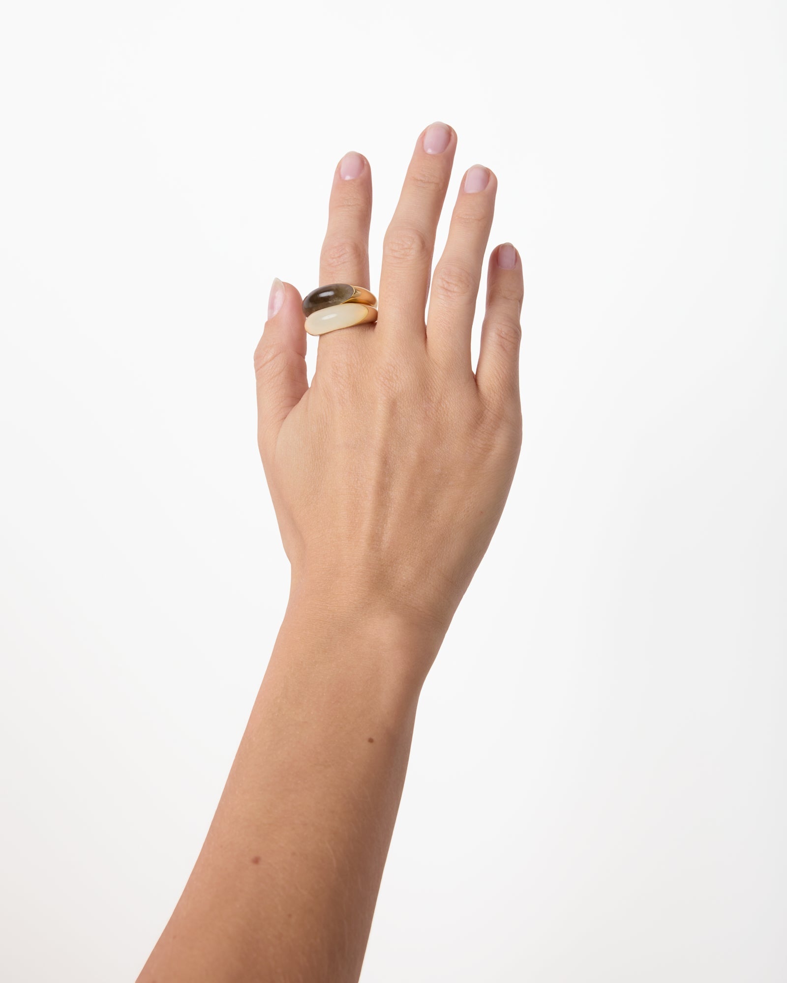 https://cdn.shopify.com/s/files/1/0592/5945/3598/files/BEATRICE_RING_GOLD_STACKED_1.jpg?v=1769095117