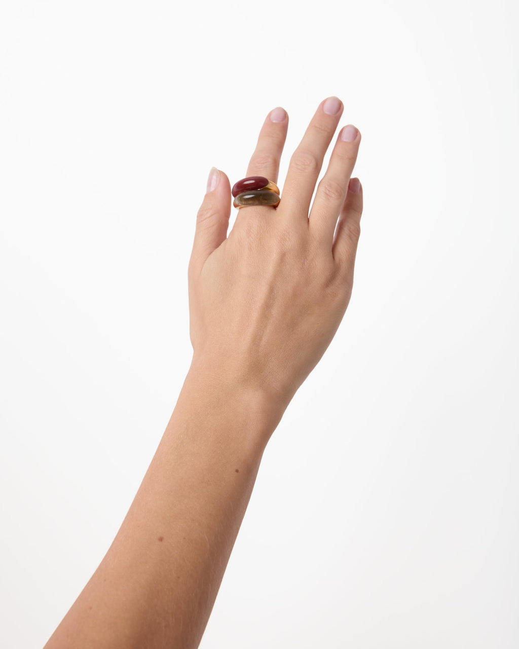 https://cdn.shopify.com/s/files/1/0592/5945/3598/files/BEATRICE_RING_GOLD_STACKED_2.jpg?v=1769094966