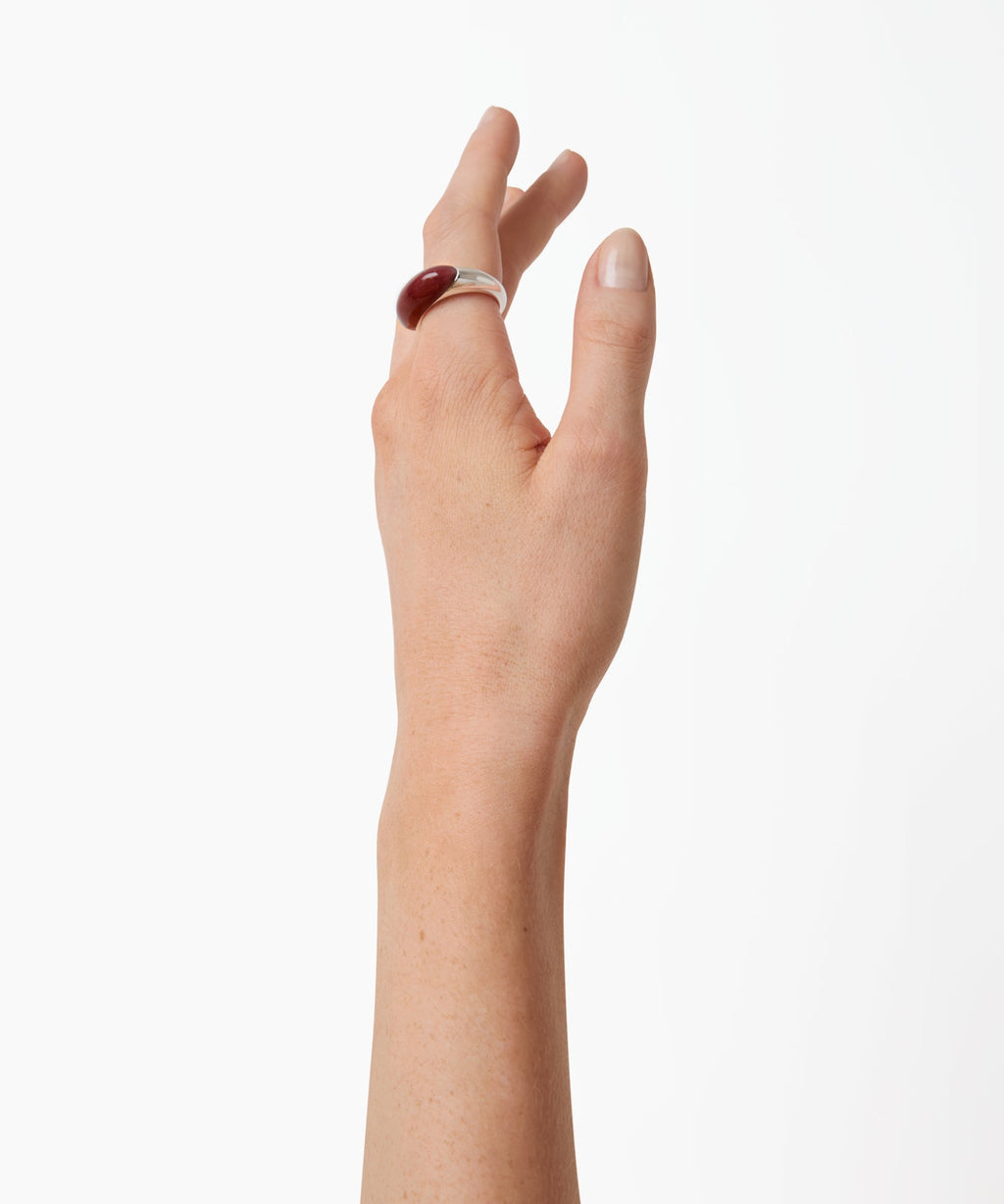 https://cdn.shopify.com/s/files/1/0592/5945/3598/files/BEATRICE_RING_SILVER_REDMOOKIATE_3.jpg?v=1769095445