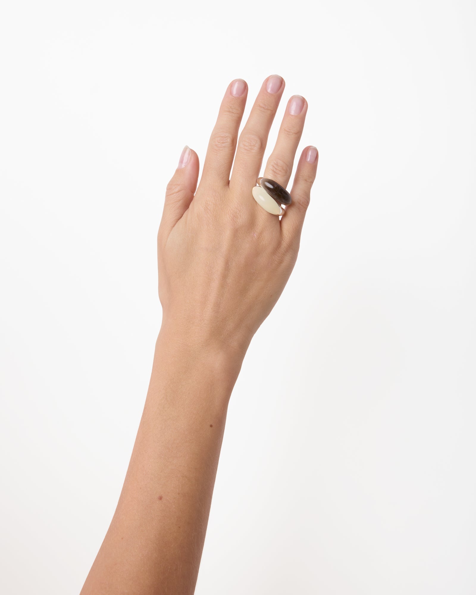 https://cdn.shopify.com/s/files/1/0592/5945/3598/files/BEATRICE_RING_SILVER_STACKED_1.jpg?v=1769094983