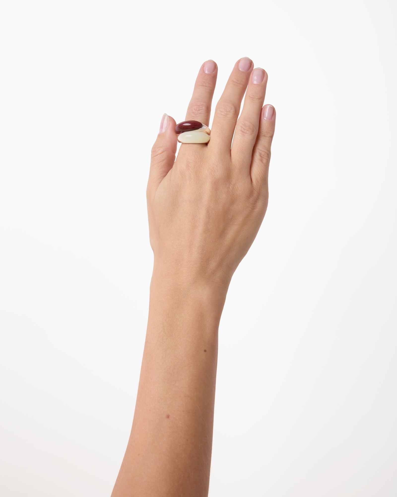 https://cdn.shopify.com/s/files/1/0592/5945/3598/files/BEATRICE_RING_SILVER_STACKED_2.jpg?v=1769095070