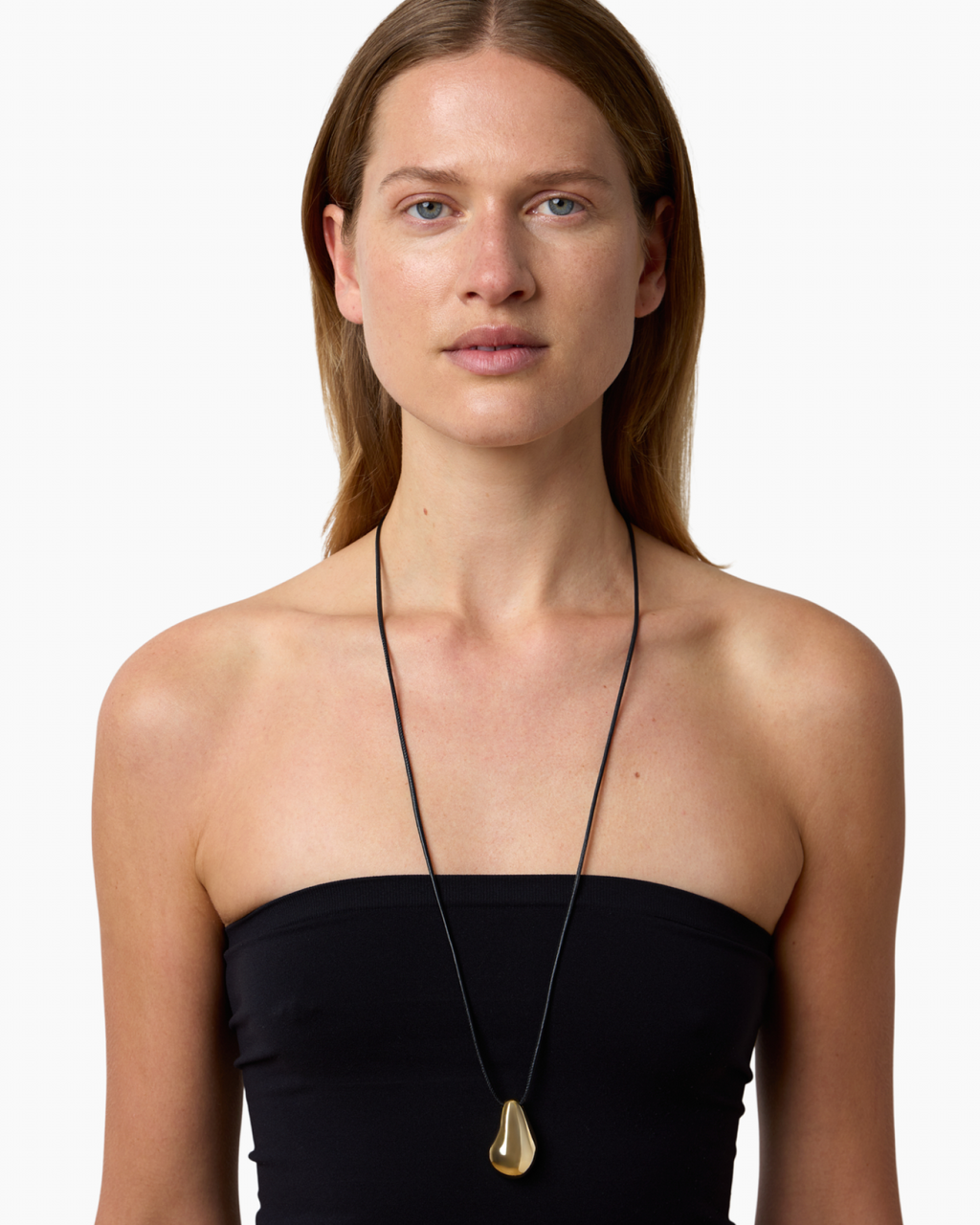 https://cdn.shopify.com/s/files/1/0592/5945/3598/files/BETTY_NECKLACE_GOLD_LEATHER_364dcf2f-a15a-4561-aba5-c8e467e7121f.png?v=1748260610