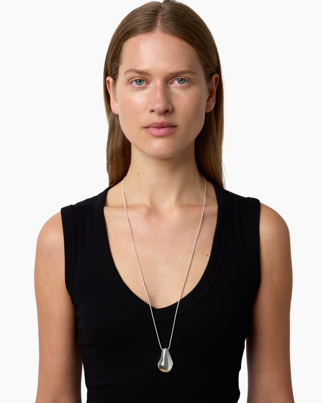 https://cdn.shopify.com/s/files/1/0592/5945/3598/files/BETTY_NECKLACE_SILVER_LONG.png?v=1761985874