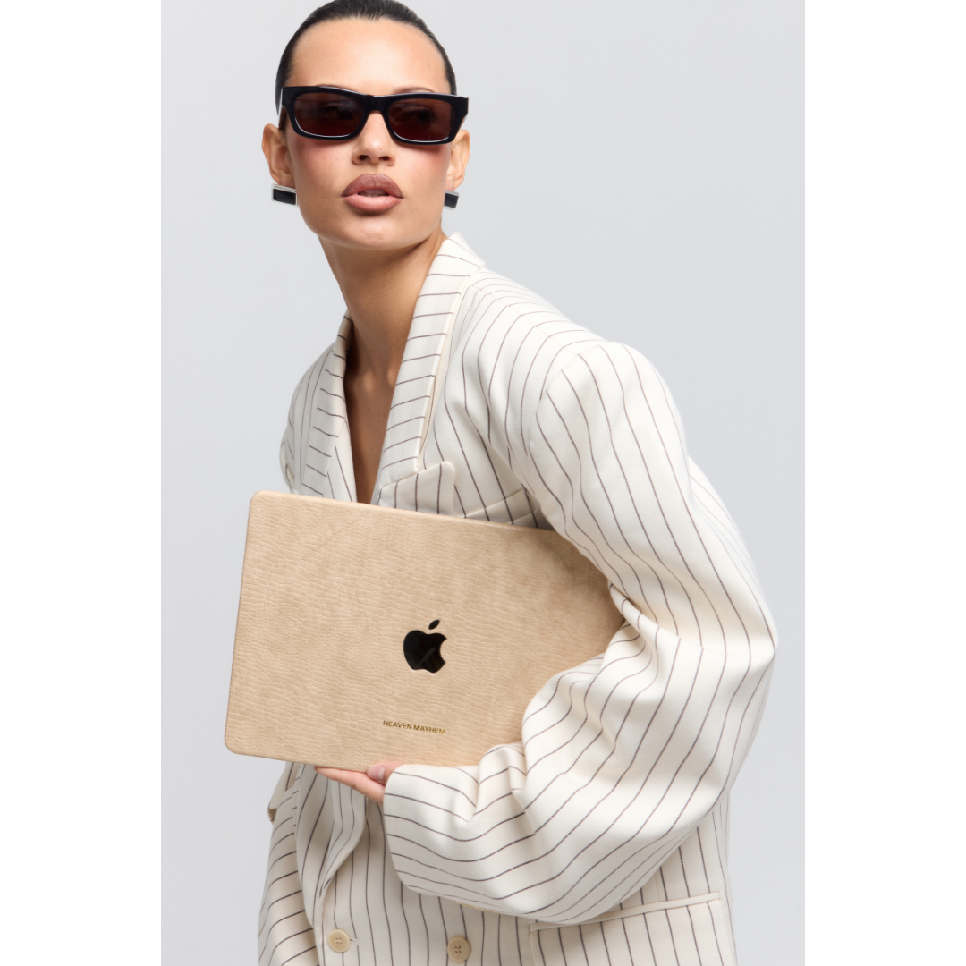 https://cdn.shopify.com/s/files/1/0574/0989/6626/files/CASHMERE.png?v=1749854050