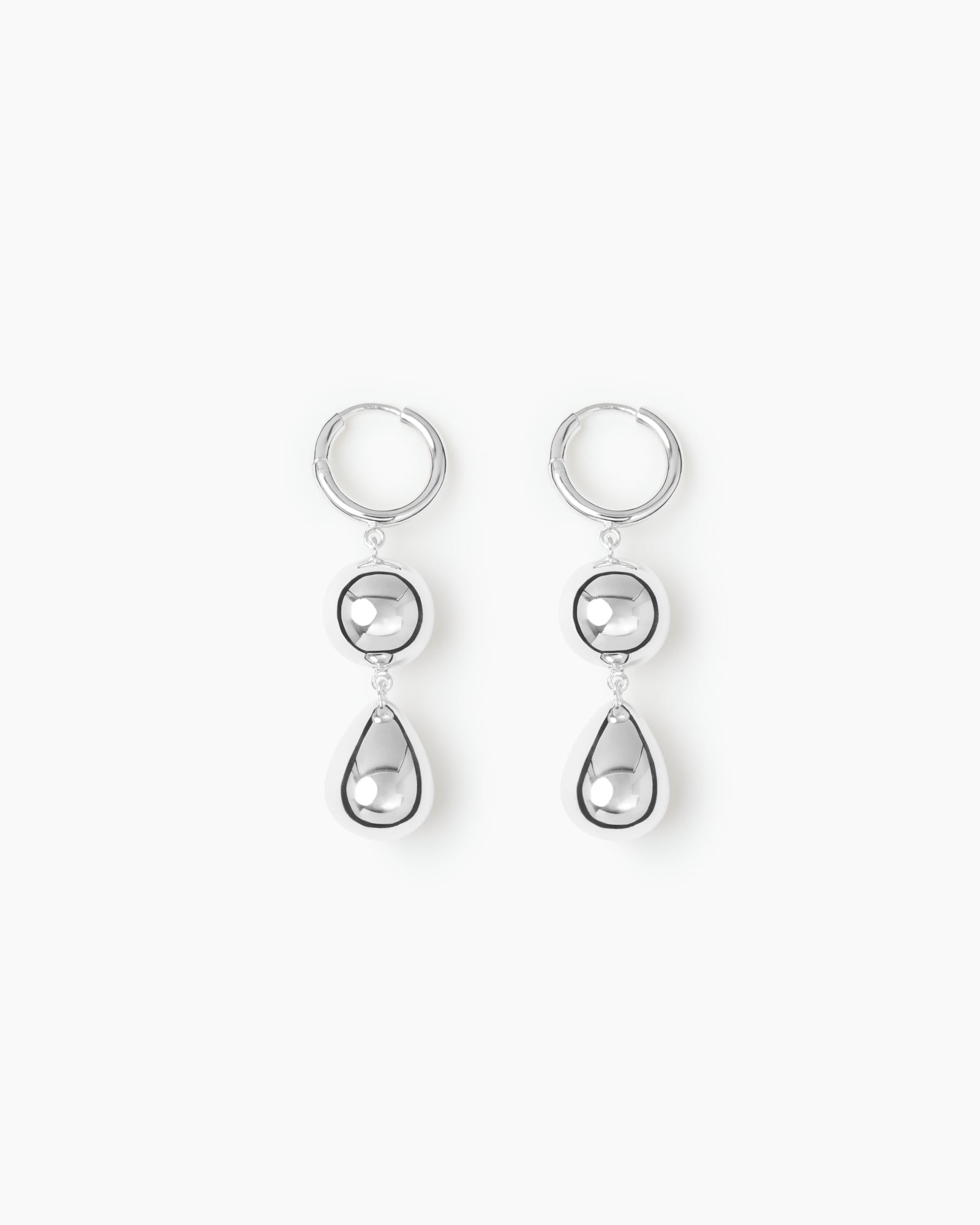 https://cdn.shopify.com/s/files/1/0592/5945/3598/files/Cathrine_silver.jpg?v=1748260740